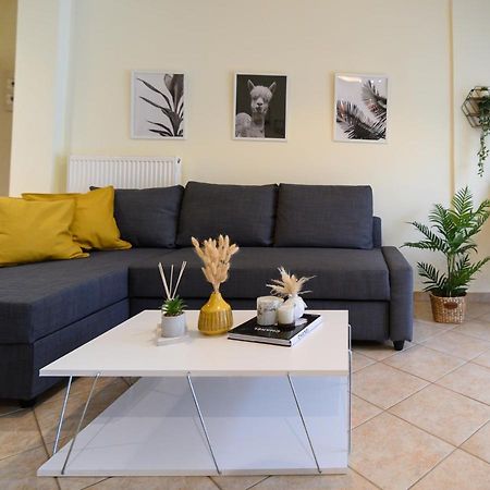 Yellow Fresh Apartment-City Center Alexandroupoli Bagian luar foto