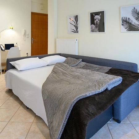 Yellow Fresh Apartment-City Center Alexandroupoli Bagian luar foto