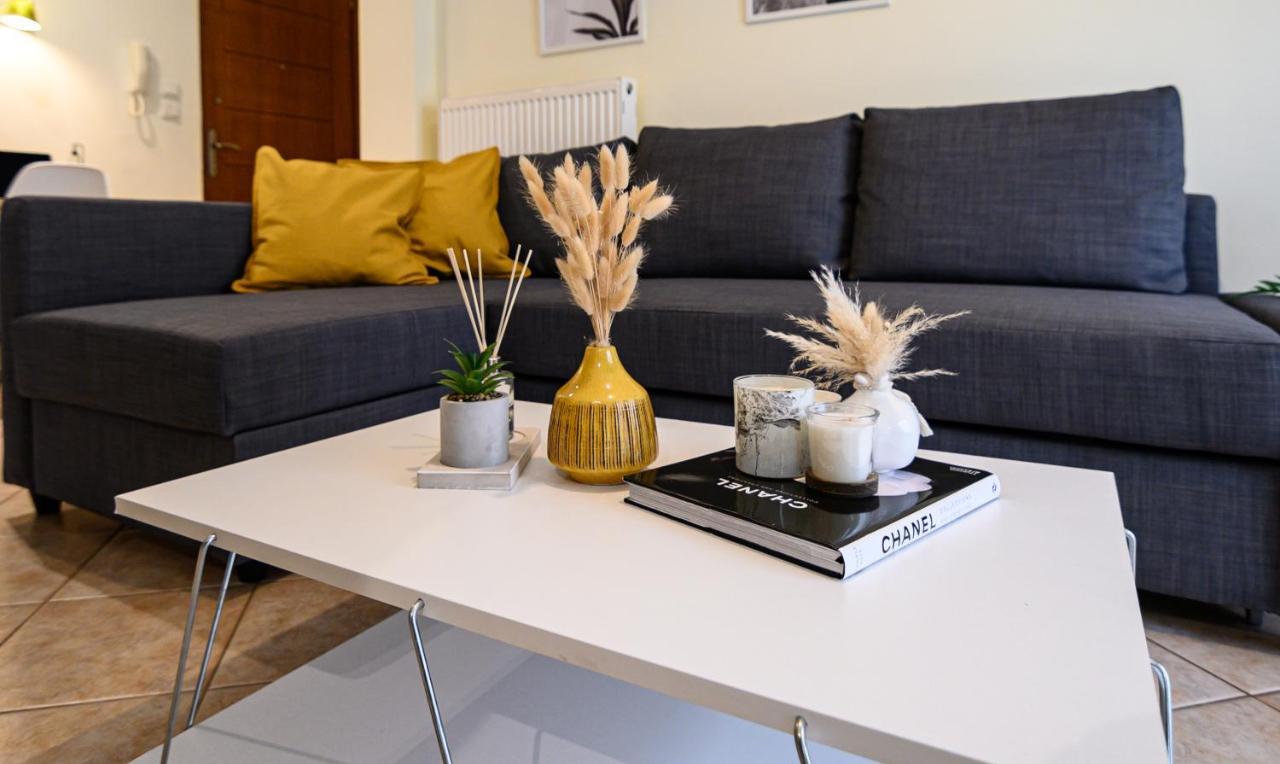Yellow Fresh Apartment-City Center Alexandroupoli Bagian luar foto