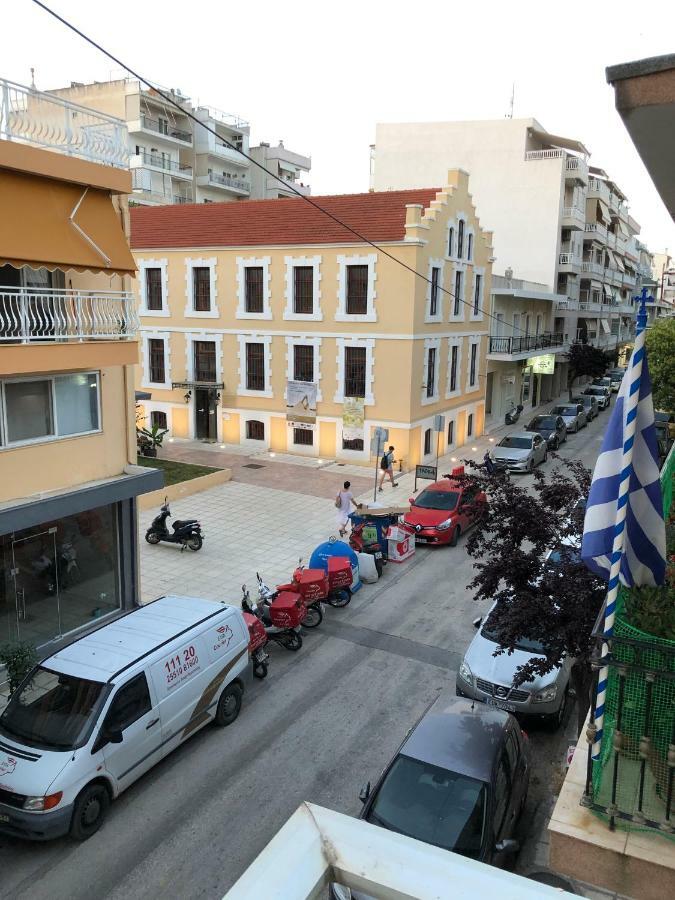 Yellow Fresh Apartment-City Center Alexandroupoli Bagian luar foto