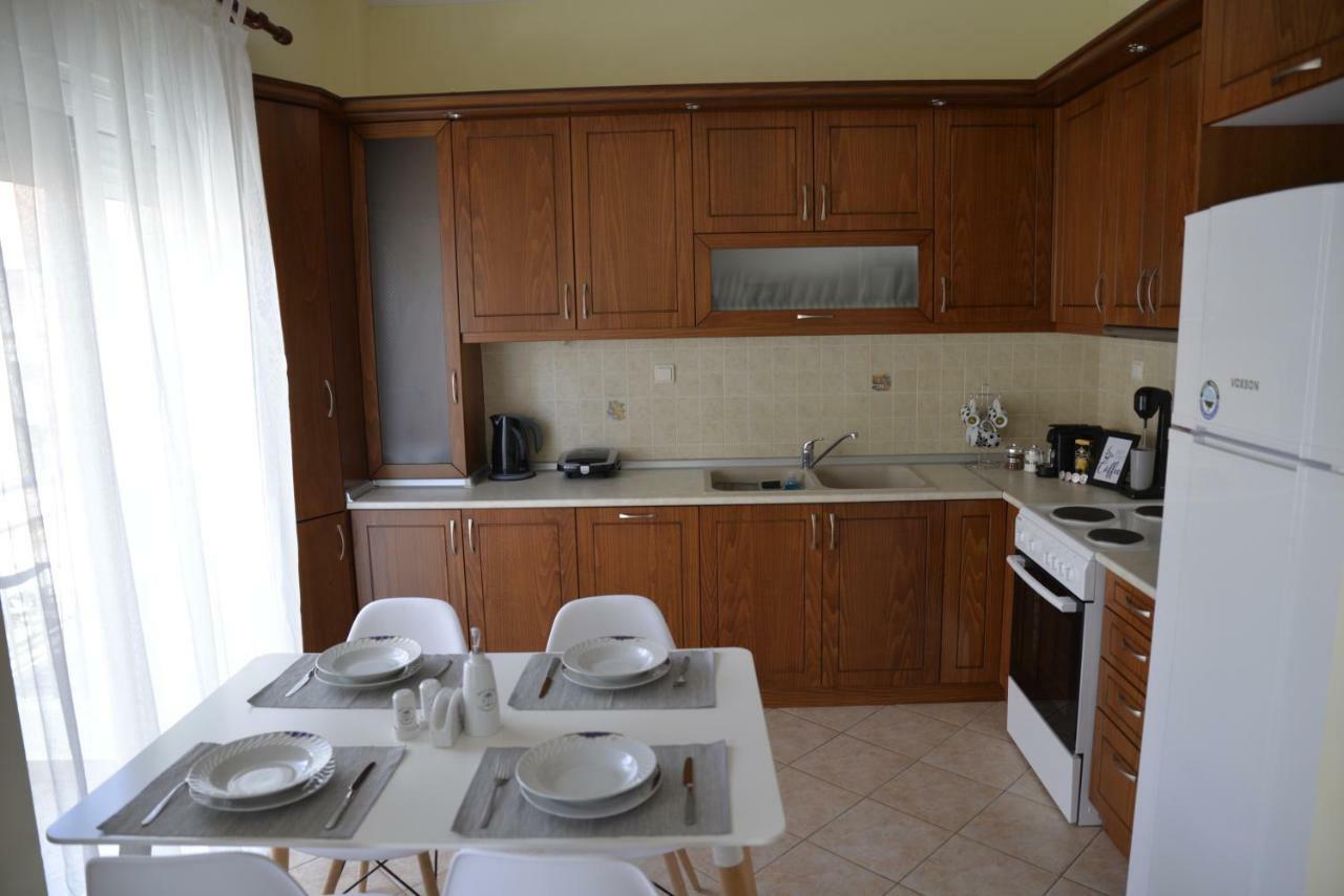 Yellow Fresh Apartment-City Center Alexandroupoli Bagian luar foto