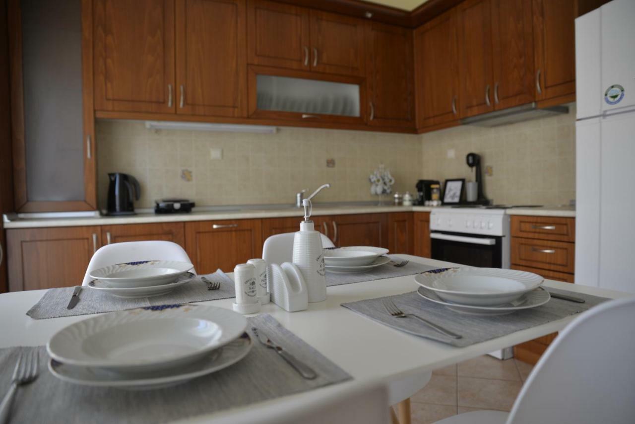 Yellow Fresh Apartment-City Center Alexandroupoli Bagian luar foto